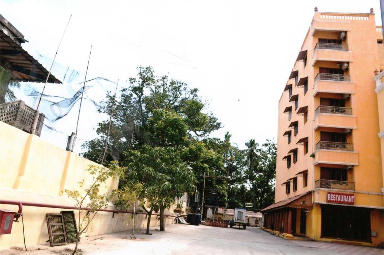 Hotel Soorya Heritage Inn Pondicherry Bagian luar foto